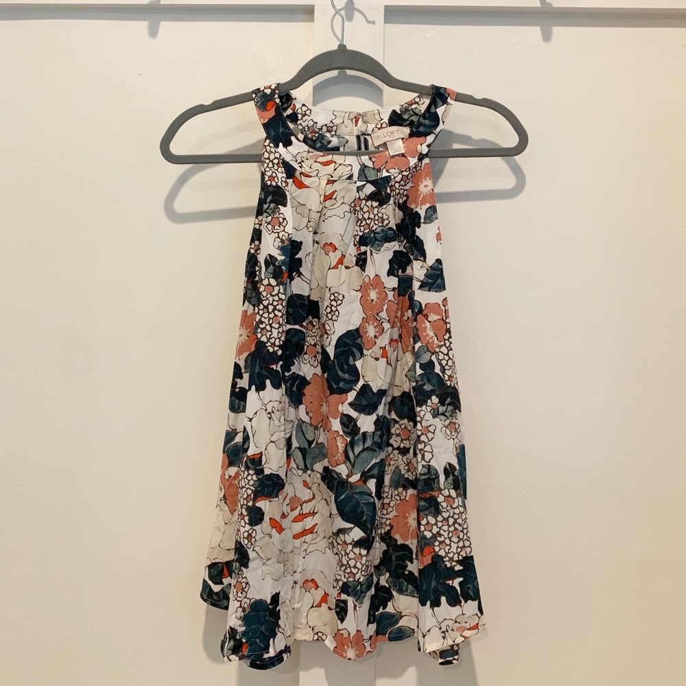 EUC Loft floral tank size Large